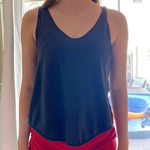 LuLulemom cross back tank top